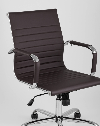 Кресло офисное TopChairs City S коричневое. Фото №9