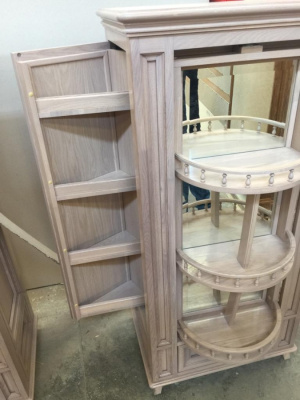 Тумба-бар Тэсоро ГМ 6358. Фото